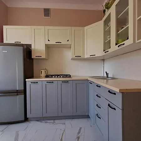 Pod Papugami By Meadow *